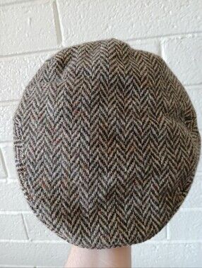Vintage John Hanly Irish Tweed Wool Newsboy Cap. Handcrafted in Ireland
